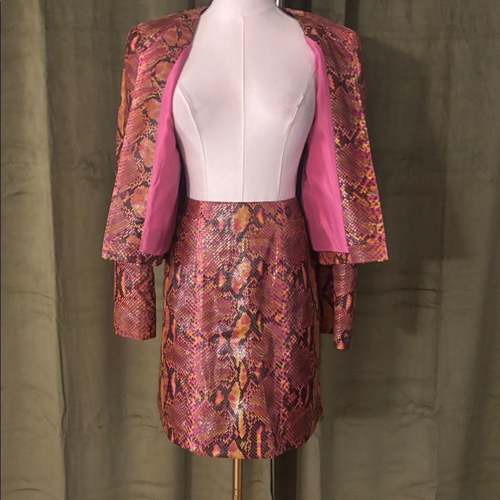 CHANEL Multicolor 100% python skin set jacket + skirt), US6 - Picture 7 of 14